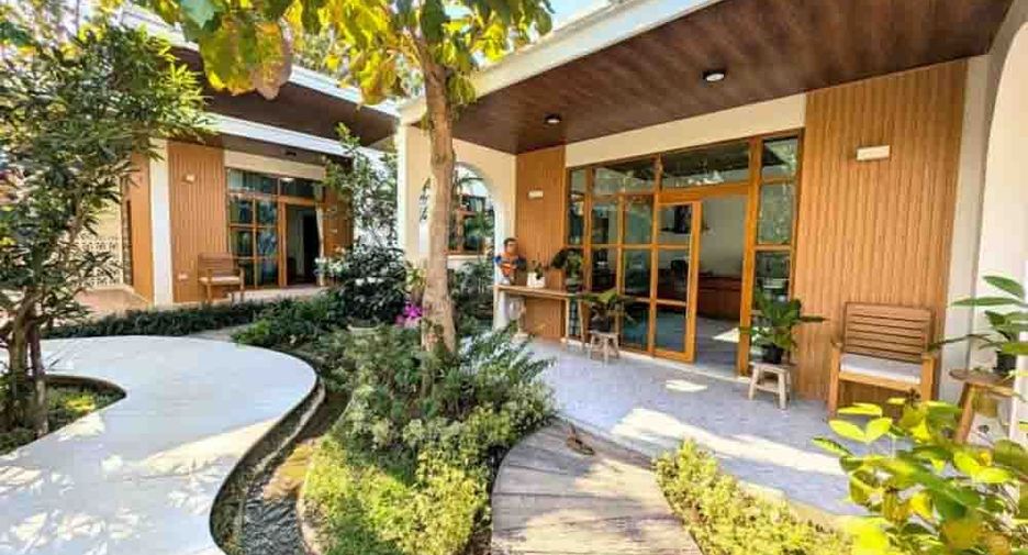For rent 8 bedrooms house in Hang Dong, Chiang Mai