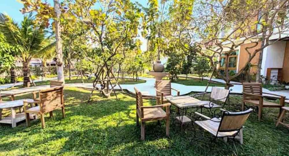 For rent 8 bedrooms house in Hang Dong, Chiang Mai