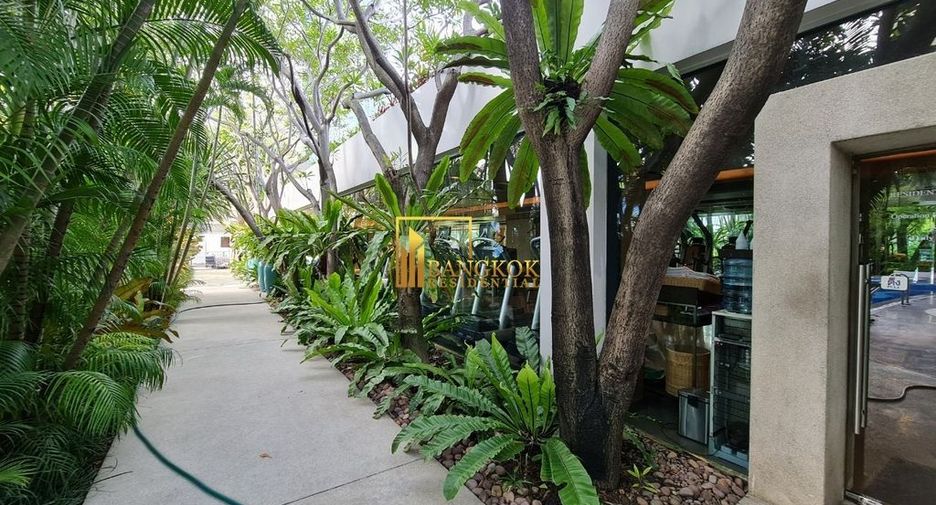 For rent 2 ベッドルーム serviced apartment in Khlong Toei, Bangkok