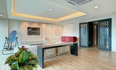 For sale 4 bed condo in Khlong Toei, Bangkok