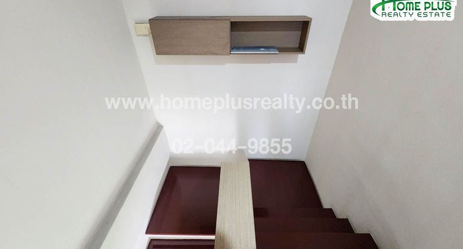 Reihenhaus zum Kauf mit Studio in Saphan Sung, Bangkok