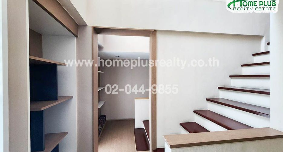 Reihenhaus zum Kauf mit Studio in Saphan Sung, Bangkok