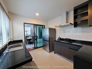À louer et à vendre 4 chambres maison à Bang Phli, Samut Prakan