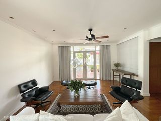 Haus zur Miete mit 3 Zimmer in Watthana, Bangkok