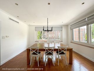 Haus zur Miete mit 3 Zimmer in Watthana, Bangkok