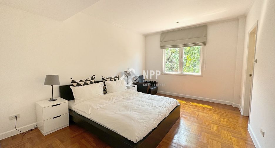 Haus zur Miete mit 3 Zimmer in Watthana, Bangkok