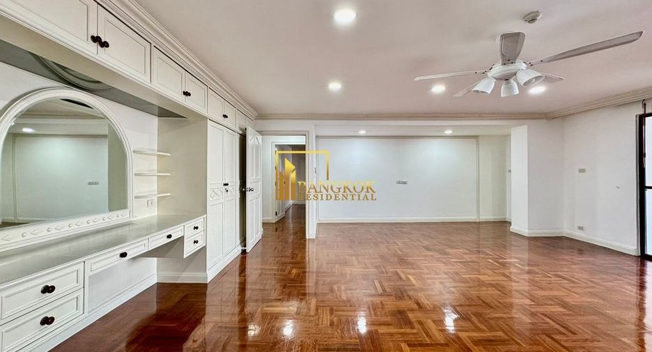 À louer 4 chambres appartement à Khlong Toei, Bangkok