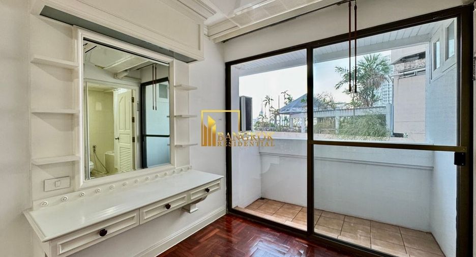 À louer 4 chambres appartement à Khlong Toei, Bangkok