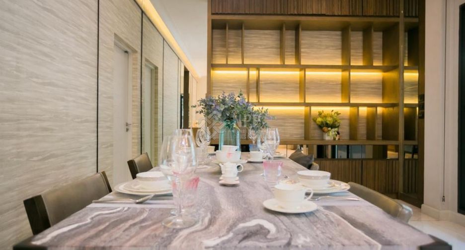 Haus zur Miete mit 8 Zimmer in Wang Thonglang, Bangkok