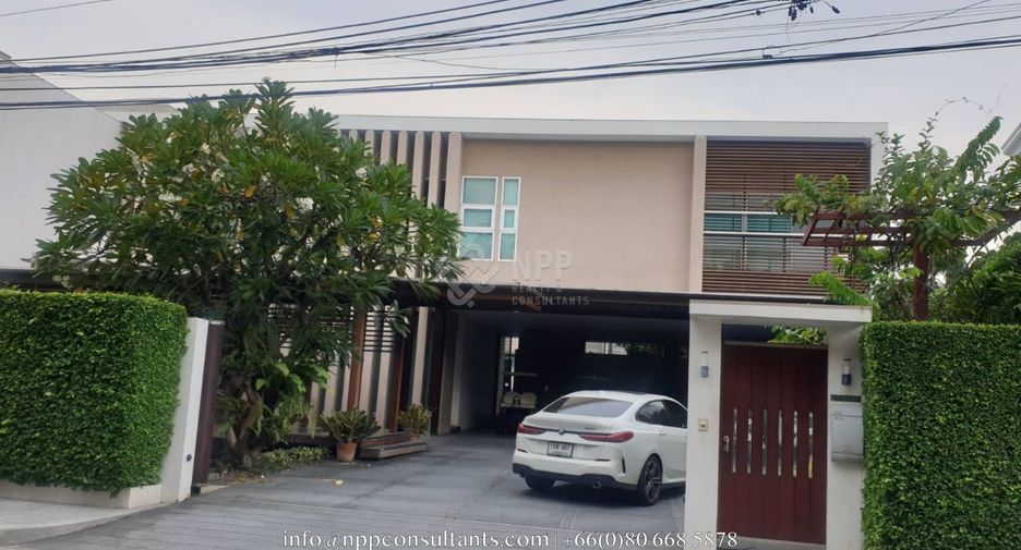 For sale 4 bedrooms house in Suan Luang, Bangkok