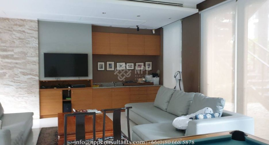 For sale 4 bedrooms house in Suan Luang, Bangkok