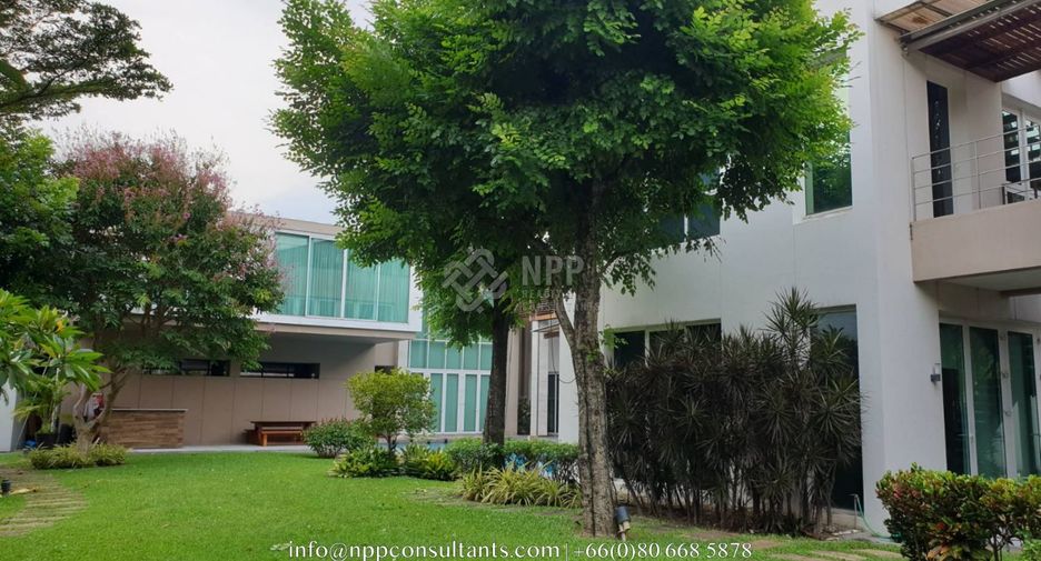 For sale 4 bedrooms house in Suan Luang, Bangkok