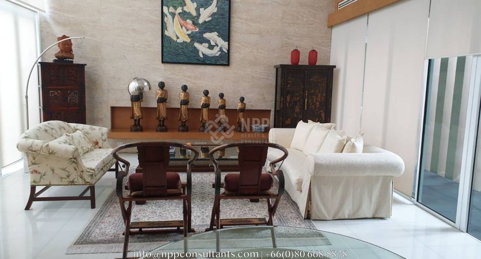 For sale 4 bedrooms house in Suan Luang, Bangkok