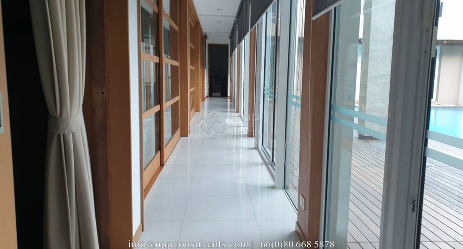 For sale 4 bedrooms house in Suan Luang, Bangkok