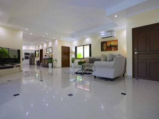 For sale 3 bedrooms villa in Bang Lamung, Chonburi