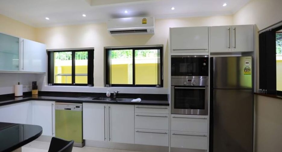 For sale 3 ベッドルーム villa in Bang Lamung, Chonburi
