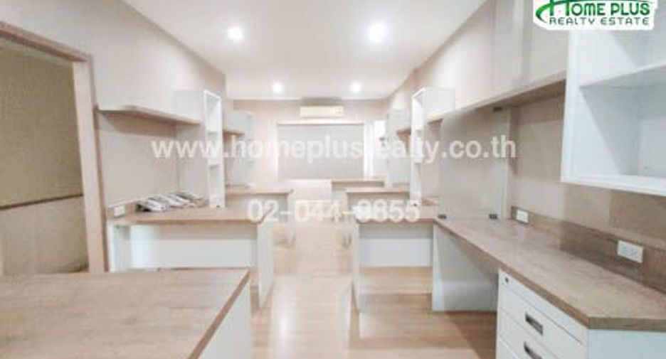Casa adosada en venta de 1 habitaciones en Saphan Sung, Bangkok