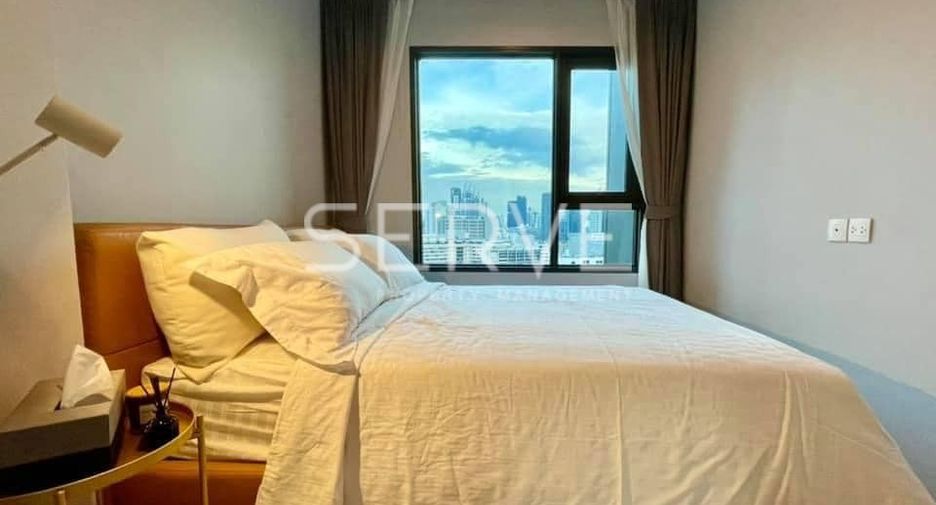 For rent 2 bed condo in Pathum Wan, Bangkok