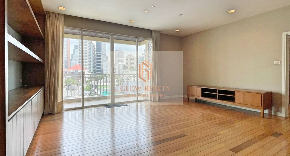 For rent 3 Beds condo in Khlong Toei, Bangkok