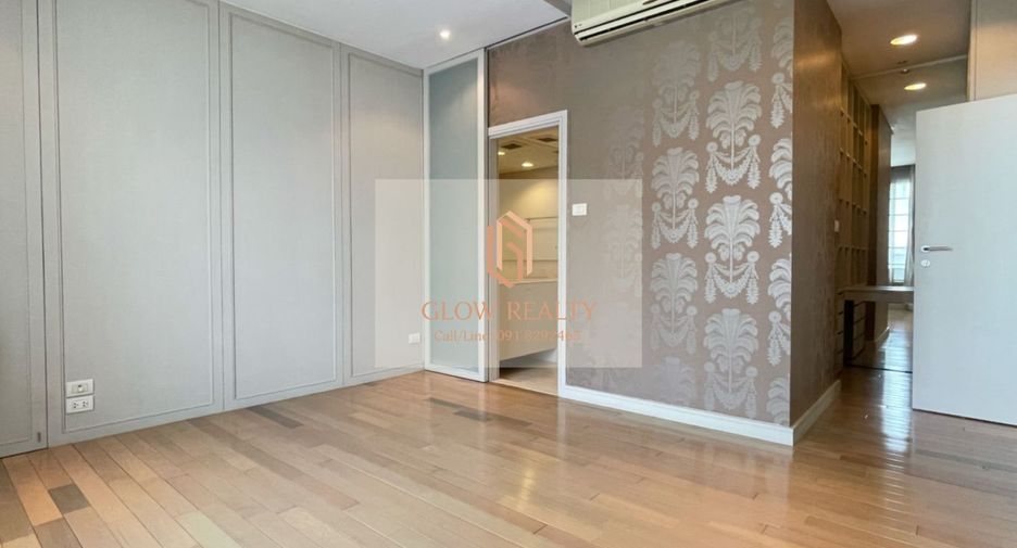 For rent 3 Beds condo in Khlong Toei, Bangkok