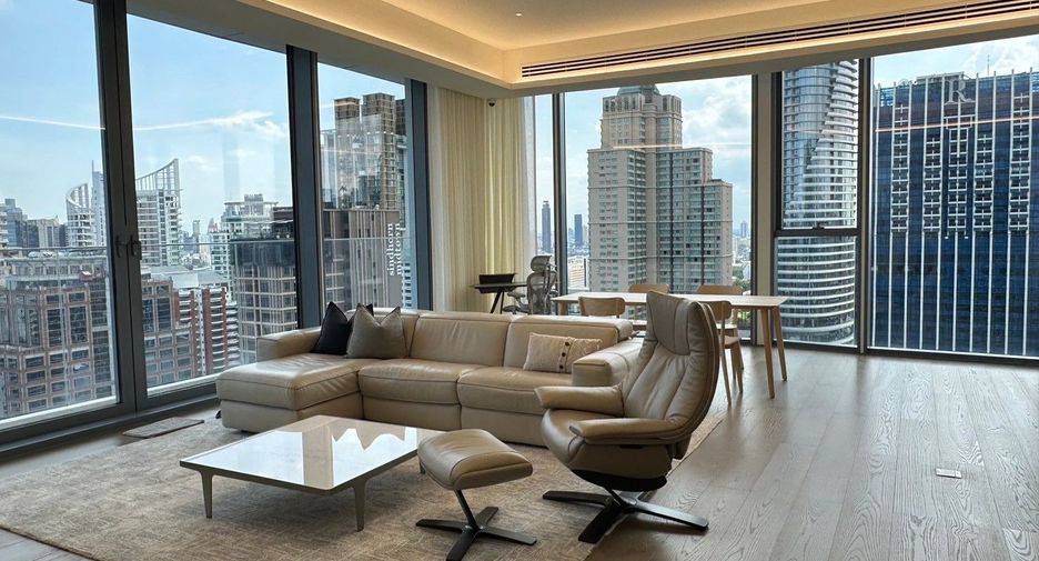 For sale 3 Beds condo in Pathum Wan, Bangkok