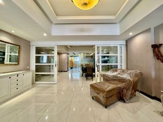 Condo en alquiler de 2 habitaciones en Khlong Toei, Bangkok