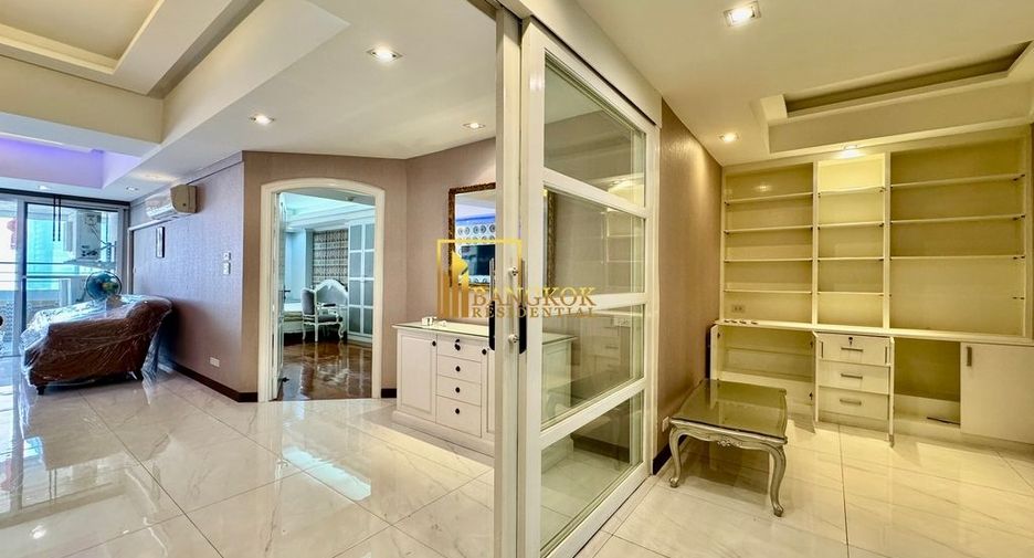 Condo en alquiler de 2 habitaciones en Khlong Toei, Bangkok