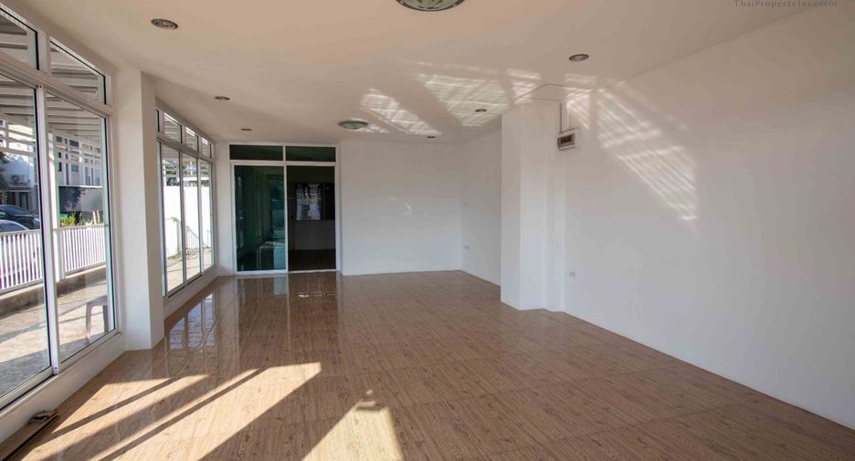For sale retail Space in Mueang Phetchabun, Phetchabun