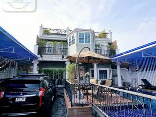 For sale 4 ベッドルーム house in Khlong San, Bangkok