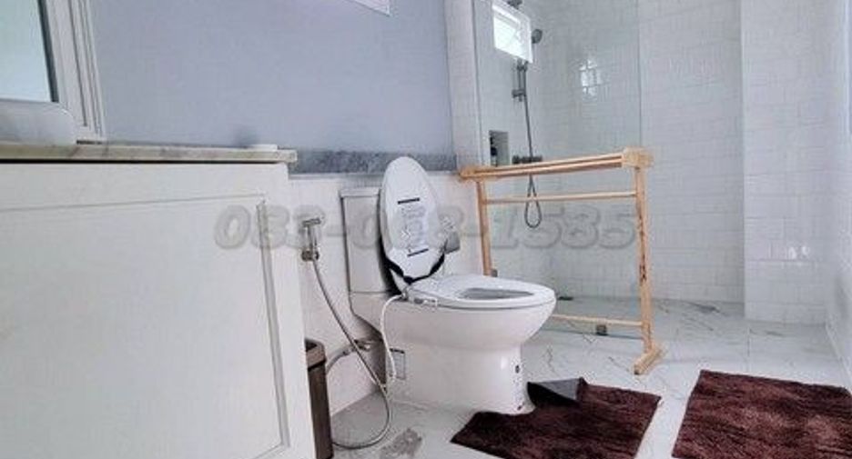 For sale 4 bedrooms house in Khlong San, Bangkok