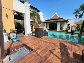 Villa en venta de 6 habitaciones en Bang Lamung, Chonburi