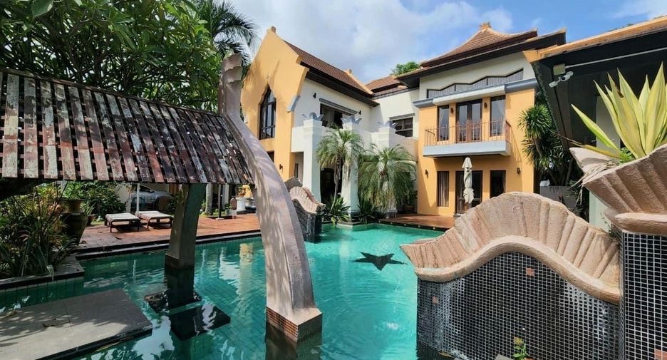 For sale 6 ベッドルーム villa in Bang Lamung, Chonburi