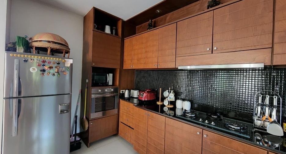 For sale 6 ベッドルーム villa in Bang Lamung, Chonburi