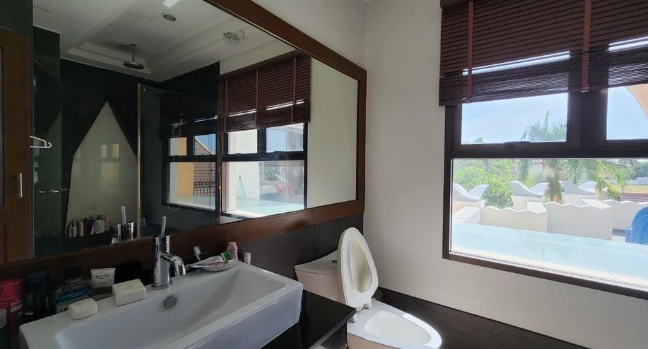 For sale 6 ベッドルーム villa in Bang Lamung, Chonburi