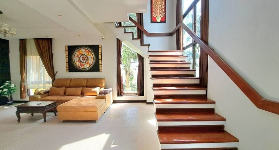 For sale 5 ベッドルーム villa in Bang Lamung, Chonburi