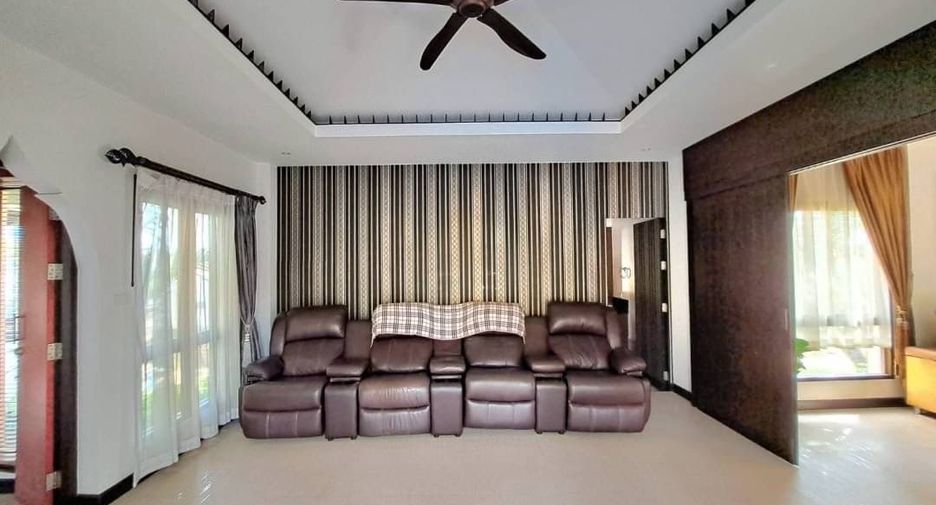 For sale 5 ベッドルーム villa in Bang Lamung, Chonburi