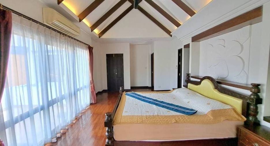 For sale 5 ベッドルーム villa in Bang Lamung, Chonburi