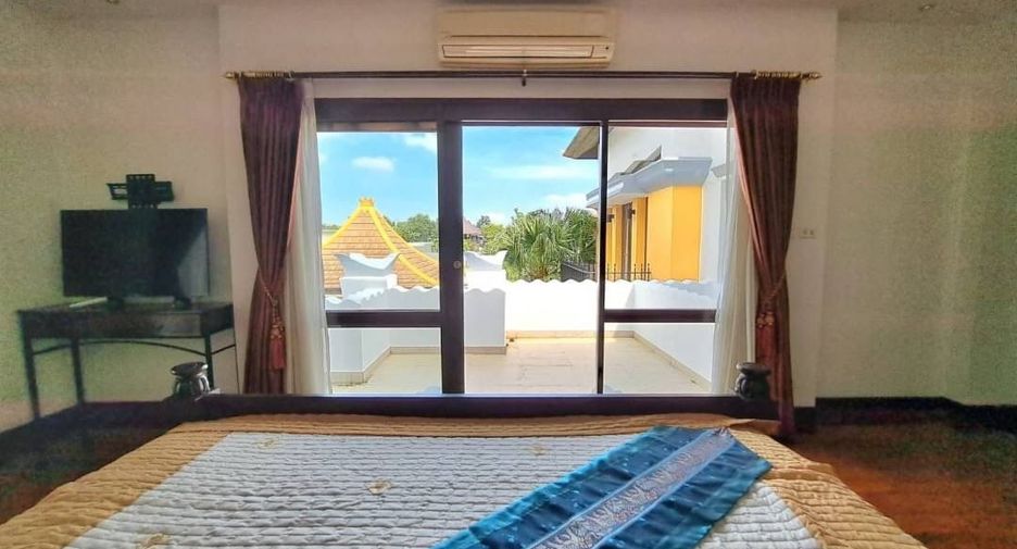 For sale 5 ベッドルーム villa in Bang Lamung, Chonburi