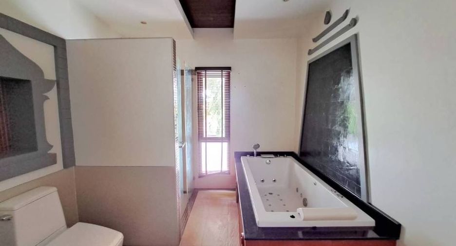 For sale 5 ベッドルーム villa in Bang Lamung, Chonburi