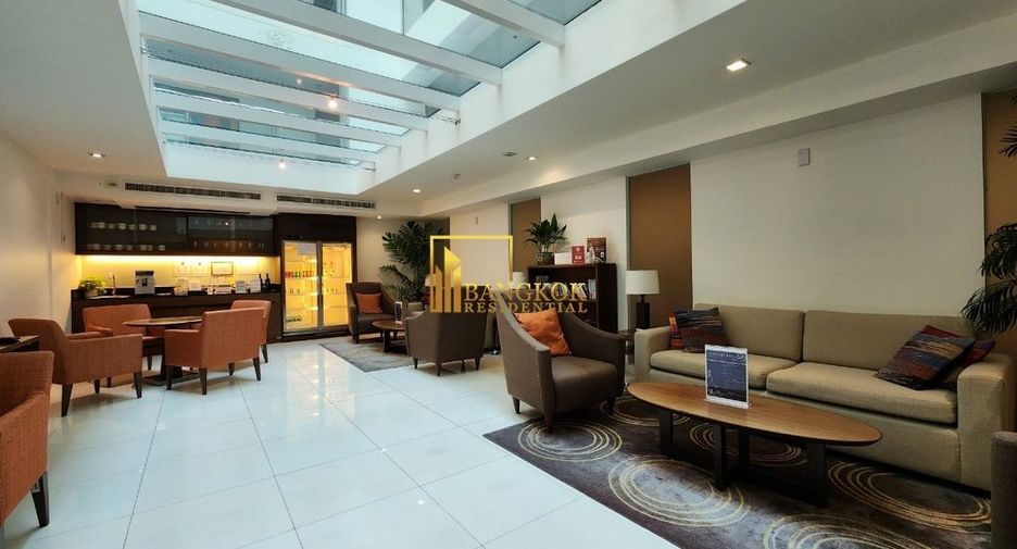 Apartamento con servicios en alquiler de 1 habitaciones en Khlong Toei, Bangkok