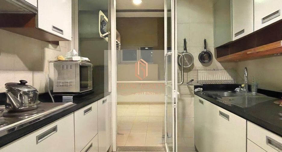 For sale 2 Beds condo in Khlong Toei, Bangkok