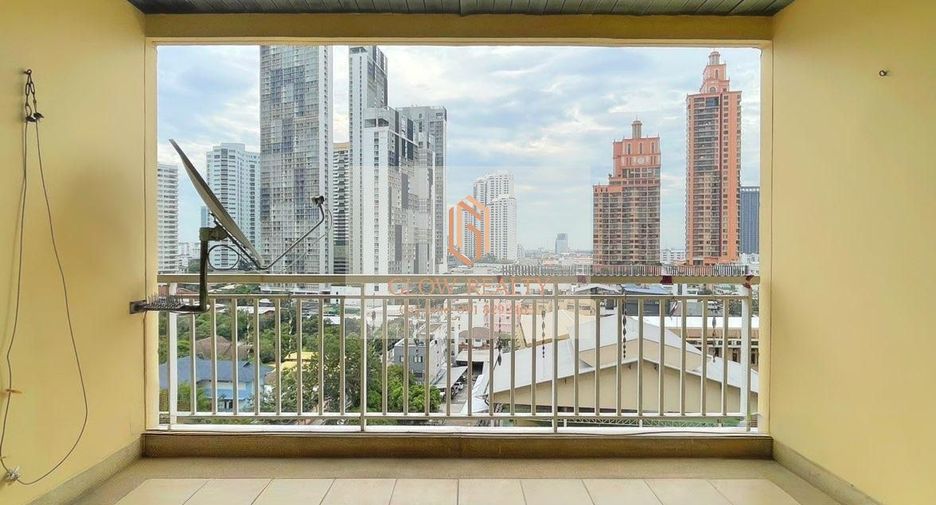 For sale 2 Beds condo in Khlong Toei, Bangkok