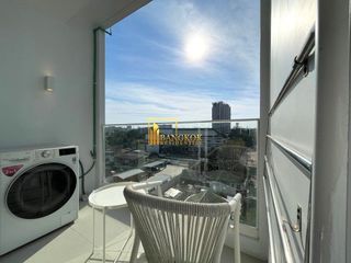 For rent 2 bedrooms serviced apartment in Yan Nawa, Bangkok