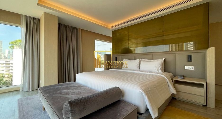 For rent 2 bedrooms serviced apartment in Yan Nawa, Bangkok