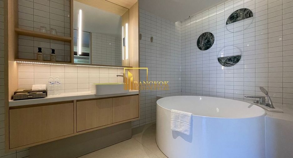 For rent 2 bedrooms serviced apartment in Yan Nawa, Bangkok