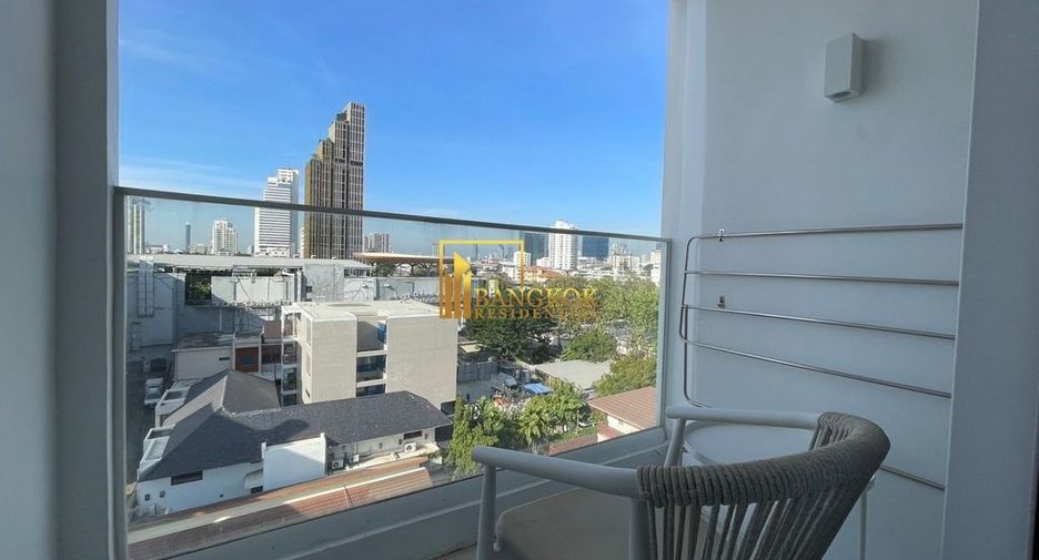 For rent 2 bedrooms serviced apartment in Yan Nawa, Bangkok