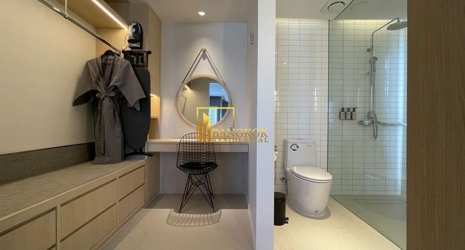 For rent 2 bedrooms serviced apartment in Yan Nawa, Bangkok