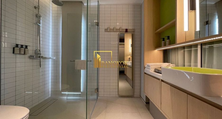 For rent 2 bedrooms serviced apartment in Yan Nawa, Bangkok