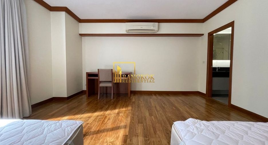 For rent 4 bedrooms apartment in Khlong Toei, Bangkok