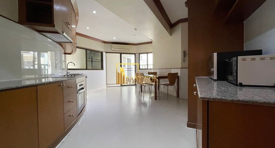 For rent 4 bedrooms apartment in Khlong Toei, Bangkok
